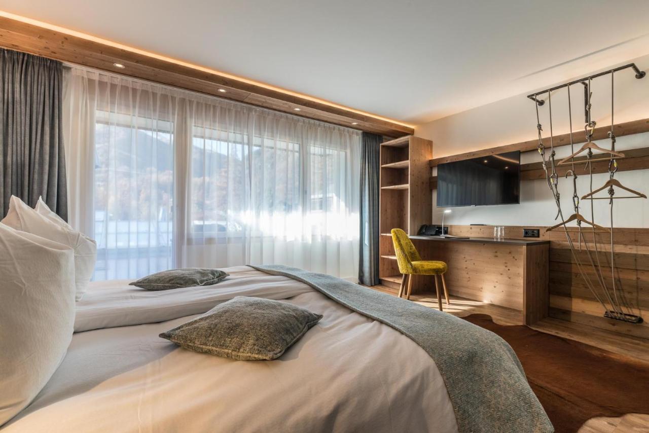 Hotel Hemizeus & Iremia Spa Zermatt Bagian luar foto