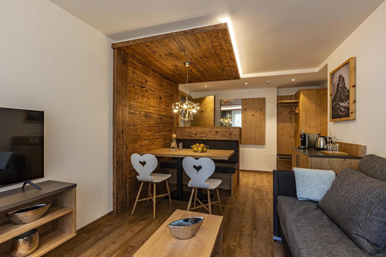 Hotel Hemizeus & Iremia Spa Zermatt Bagian luar foto